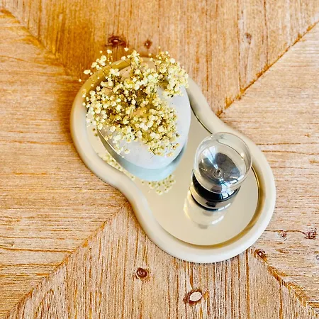 Canaryislandshost I White *