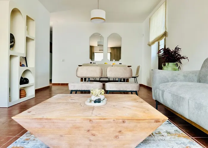 Canaryislandshost I White