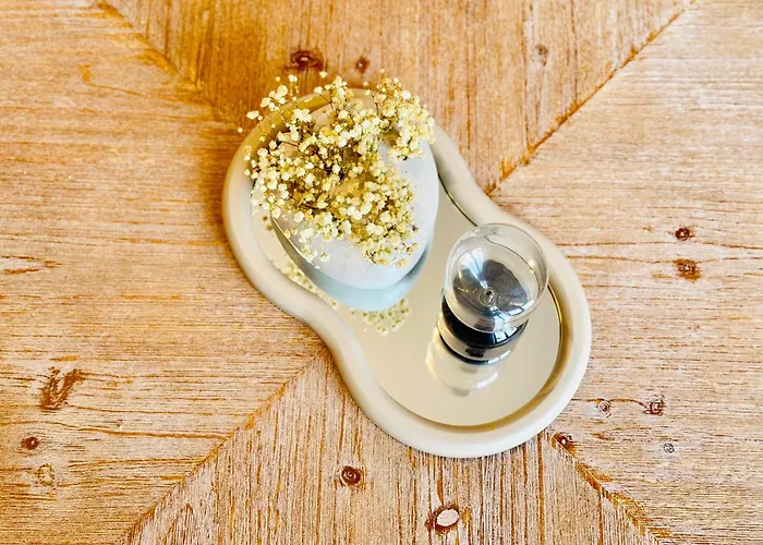 Canaryislandshost I White *