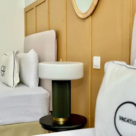 Canaryislandshost I White Villa