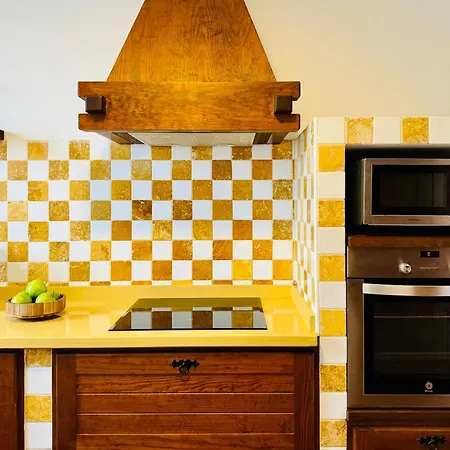 Canaryislandshost I White * Teguise (Lanzarote)